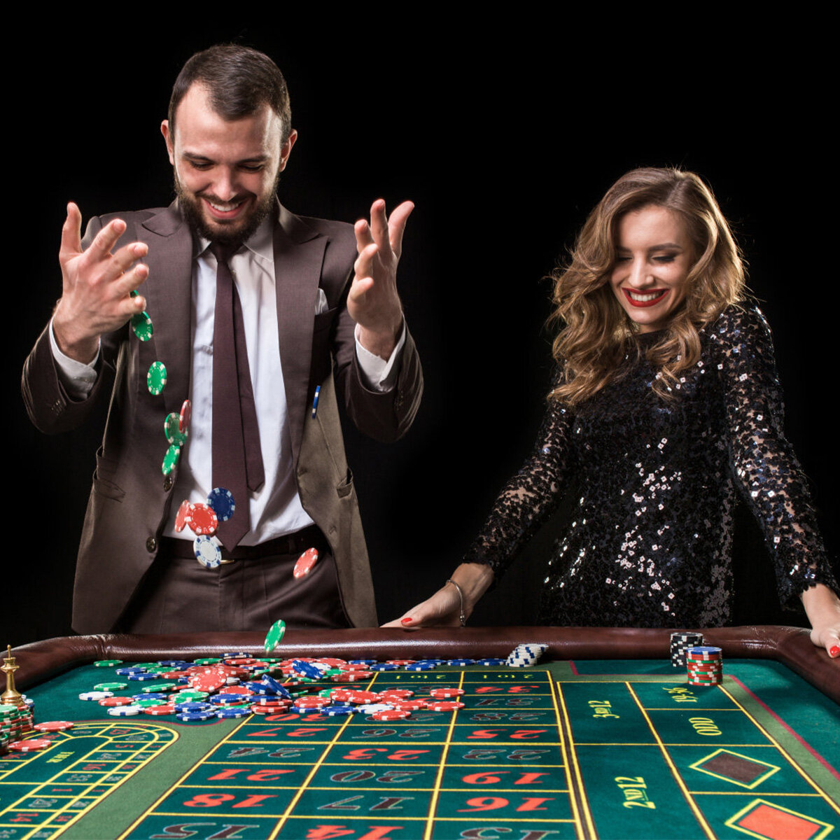 Pokkerikomplekt Pokerkoffer 500 laseržetooniga Alukoffer Alu Pokerkoffer + Tuch + 2 pokkeripakki
