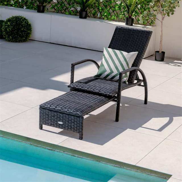 Patio Chaise Lounge, Outdoor Padded Rattan Lounge Chair with Retractable Footrest, 5-Level Adjustable Backrest, Metal Frame Wicker Recliner for Yard