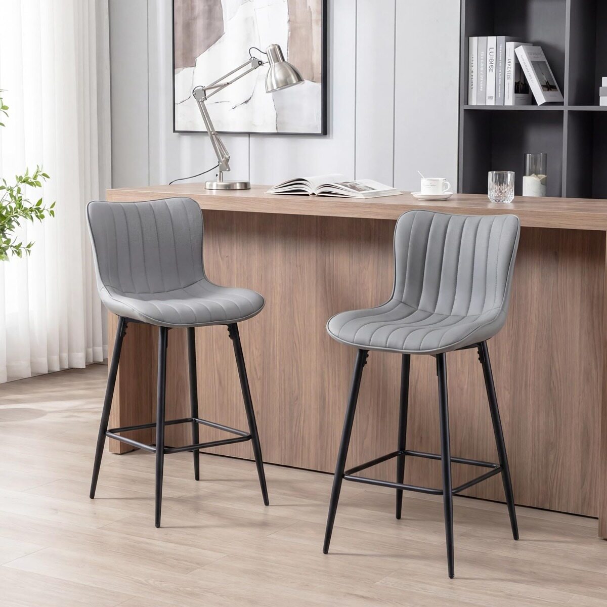 Baaritoolide komplekt (2 tk), kõrged köögitoolid ergonoomilise seljatoe ja polsterdatud istmega, hall