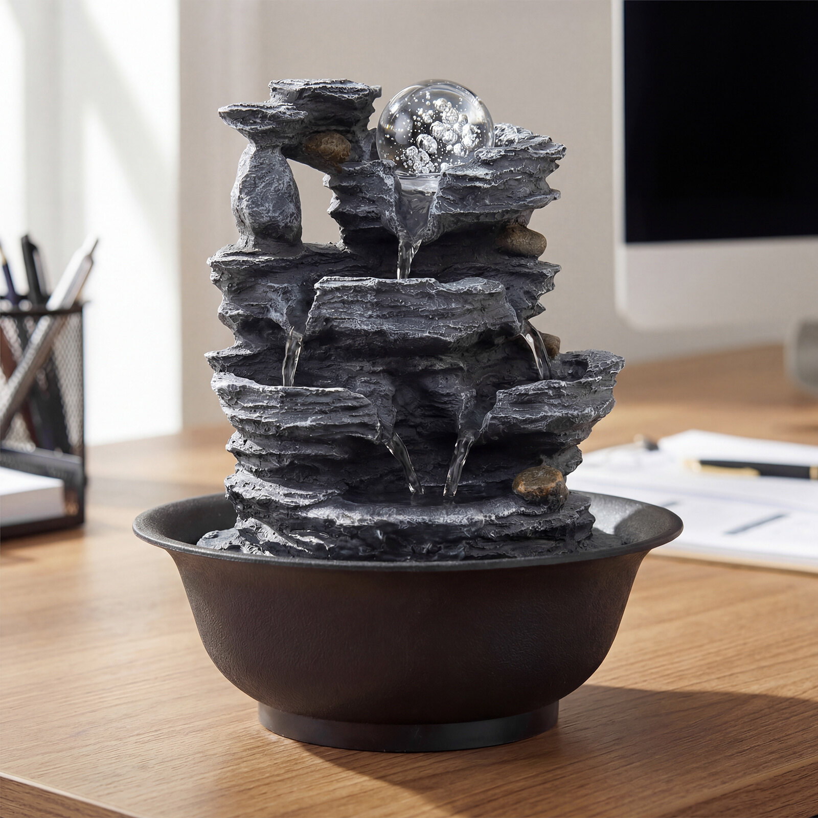 Lõõgastav Zen Cascade sisepurskkaev värvilise LED-valgusega, vaikse pumbaga, kristallkuuliga, 21,5 x 26 cm, must