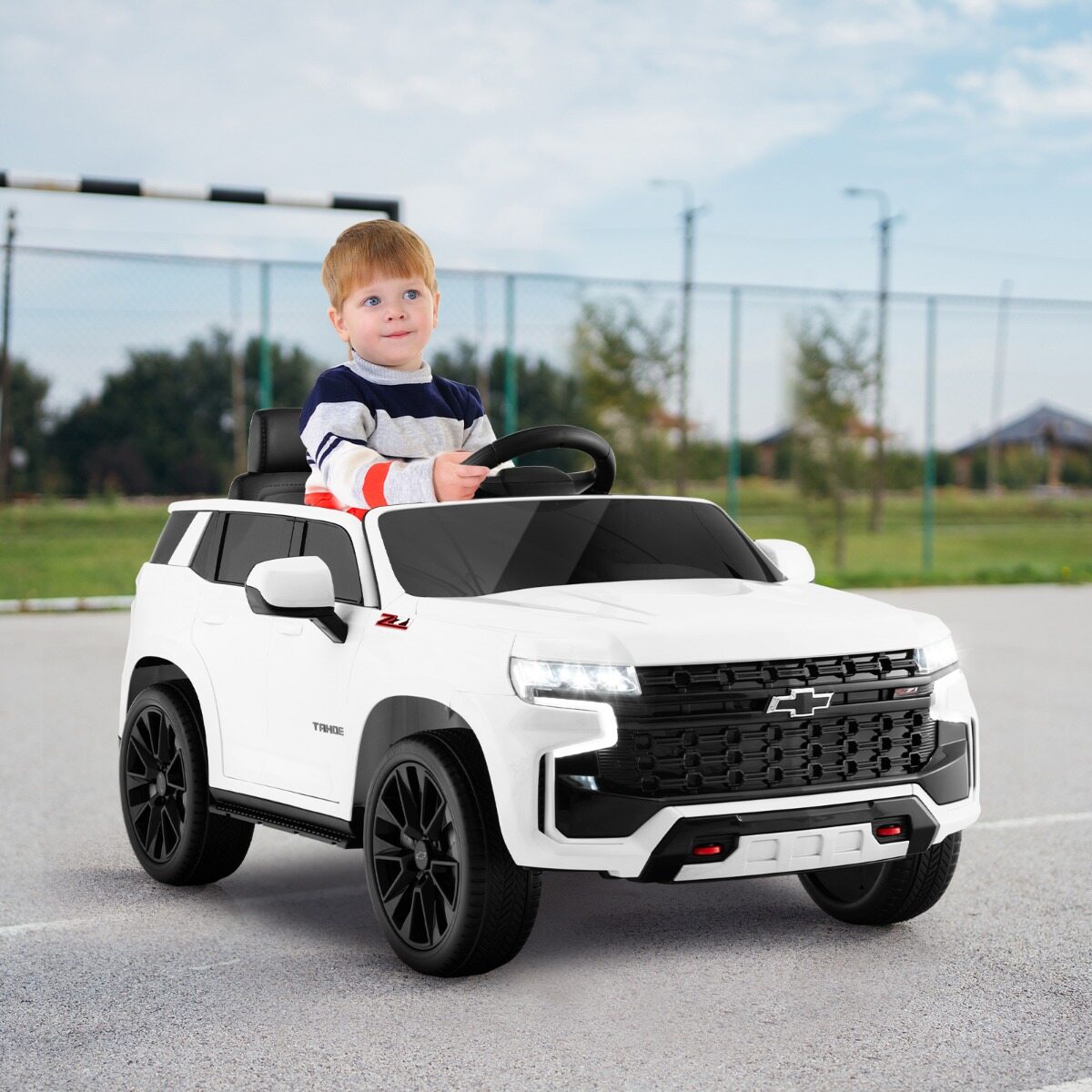 Laste Chevrolet elektriauto 2.4 G puldi ja vedrustuse ja tulede ja muusikaga, lasteauto valge