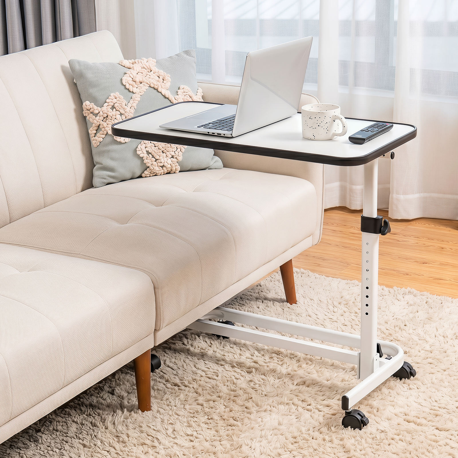 Voodilaud ratastel, lauaplaati saab mitme nurga alla kallutada; imetamislaud 80 x 39,2 x 73-93 cm