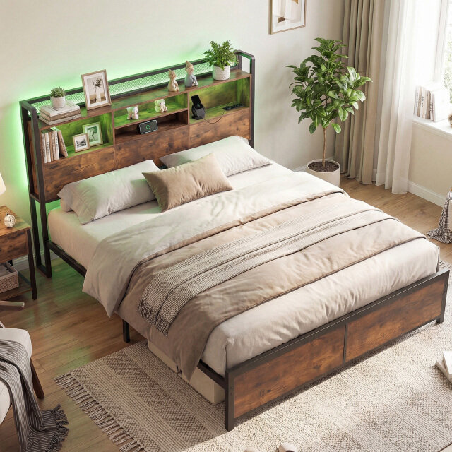Kaheinimesevoodi raam LED-tulede ja laadimisjaamaga, metallist platvormvoodi panipaigaga peatsiga, maalähedane pruun 220 x 163,5 x 113 cm