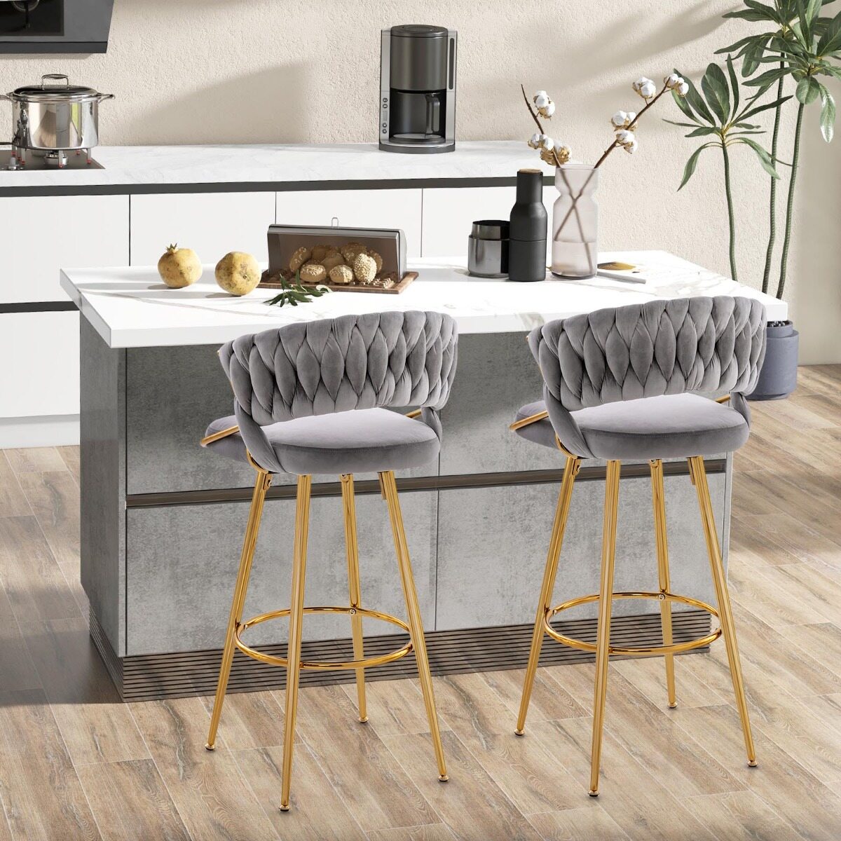 74 cm sametist baaritoolide komplekt (2 tk), kootud seljatoe ja kuldsete metalljalgadega – hall