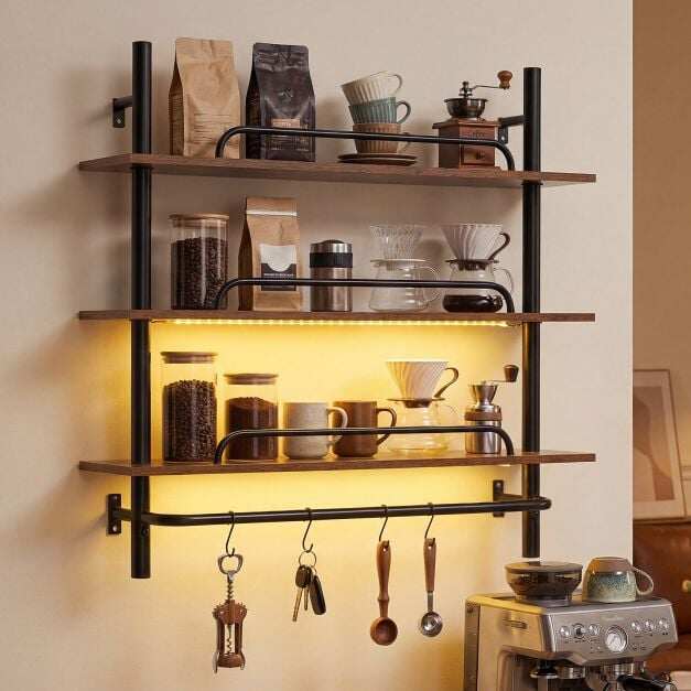 Seinariiul, 3-tasandiline ujuvriiul LED-valgustusega, puldi ja rakendusega juhtimine, 4 S-konksu, industriaalne stiil, 80,5 x 24 x 97 cm, must