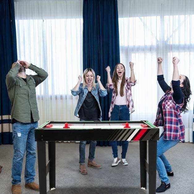 125 CM 4-ühes multifunktsionaalne mängulaud koos lisatarvikutega kodumängutuppa - must
