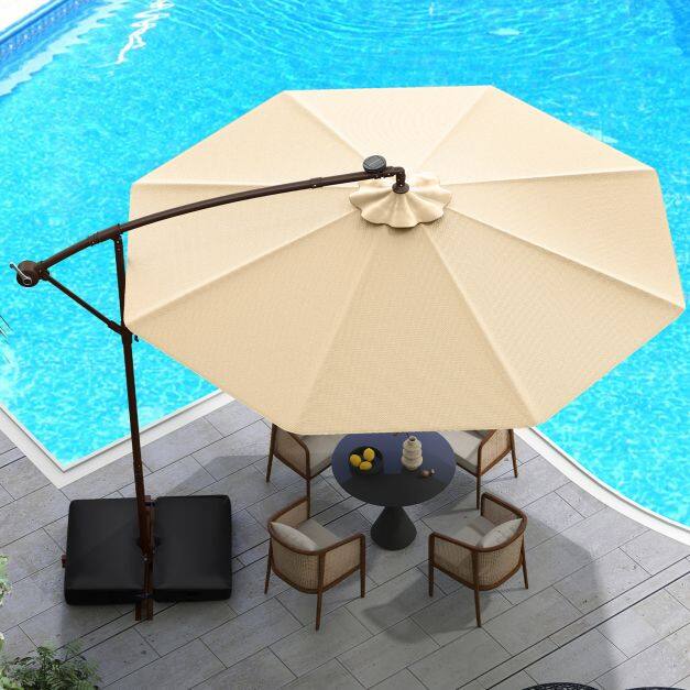 300 cm rippuv nihkega vihmavari 40 LED-tulega, päikesepaneelide ja patareidega - beež