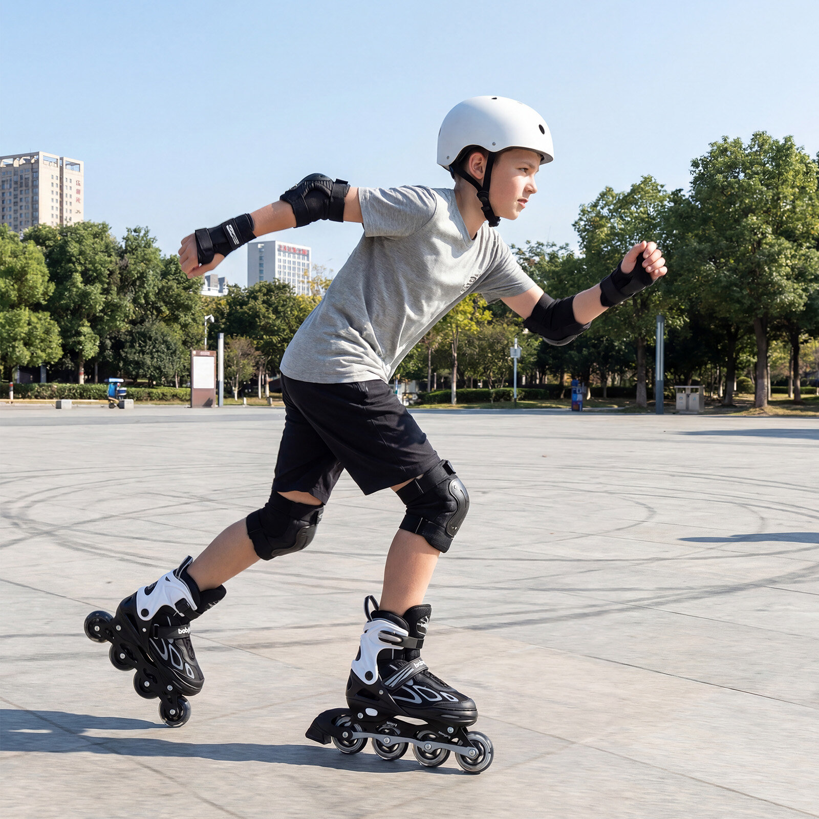 Reguleeritavad laste kaldrulluisud 4 suuruses reguleeritava labaga rulluisud - mustad