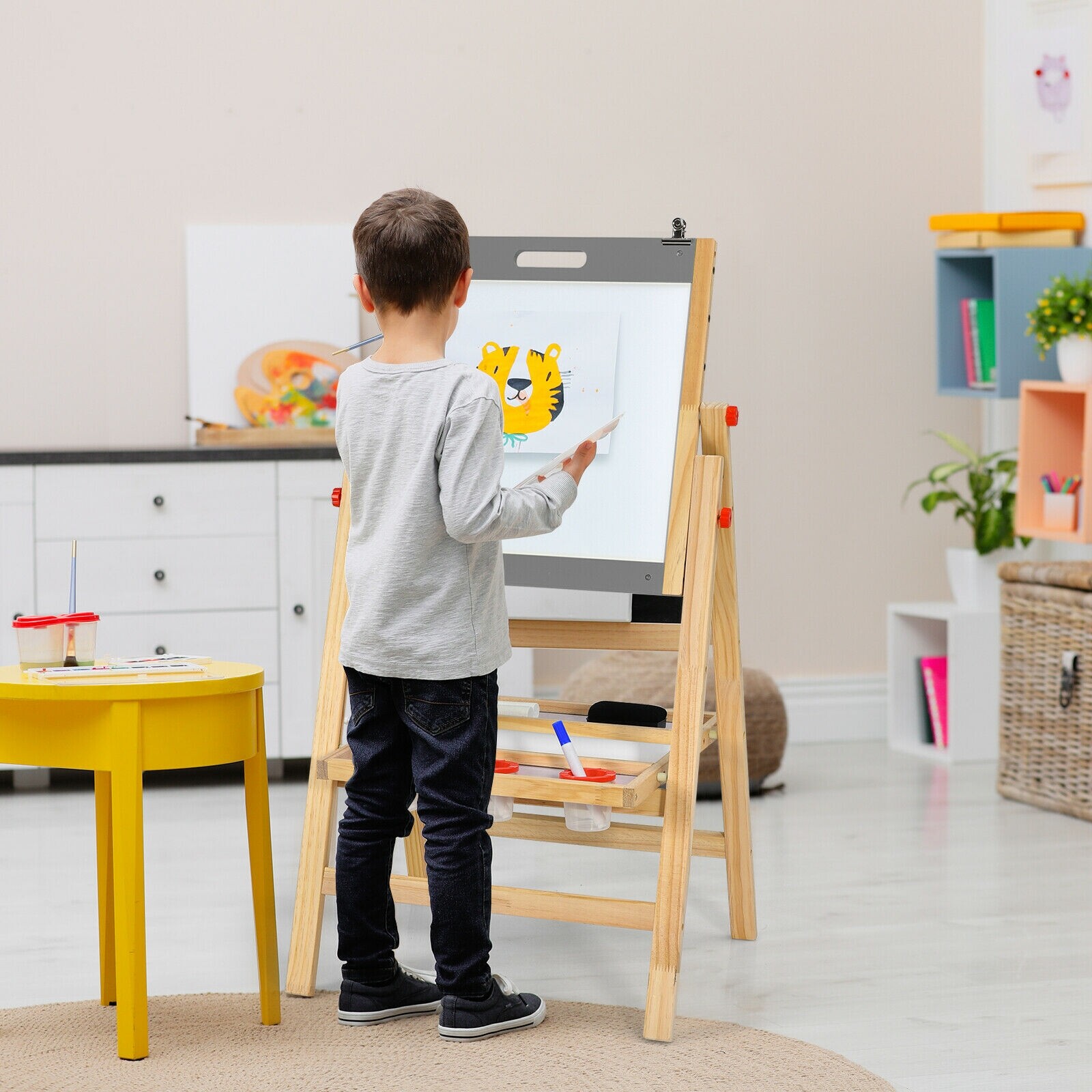Laste kunstimolbert paberirulliga, kahepoolne kriiditahvli ja valge tahvliga - hall