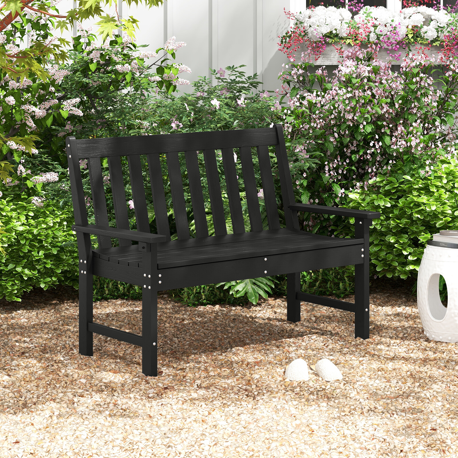 132 cm ilmastikukindel HDPE aiapink seljatoe ja käetugedega - must